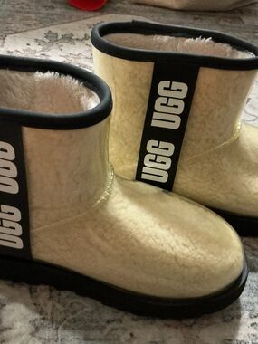 UGG Short Shearling Boots in Pale Yellow with Black Accents